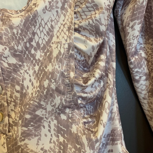 NanaMacs Ruched Snake Print Bodysuit in Cream and Mauve size Small - Picture 4 of 6